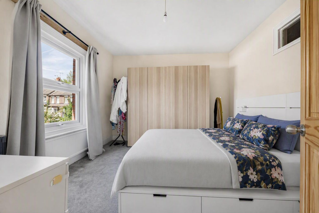 House in Reading, Caversham - More