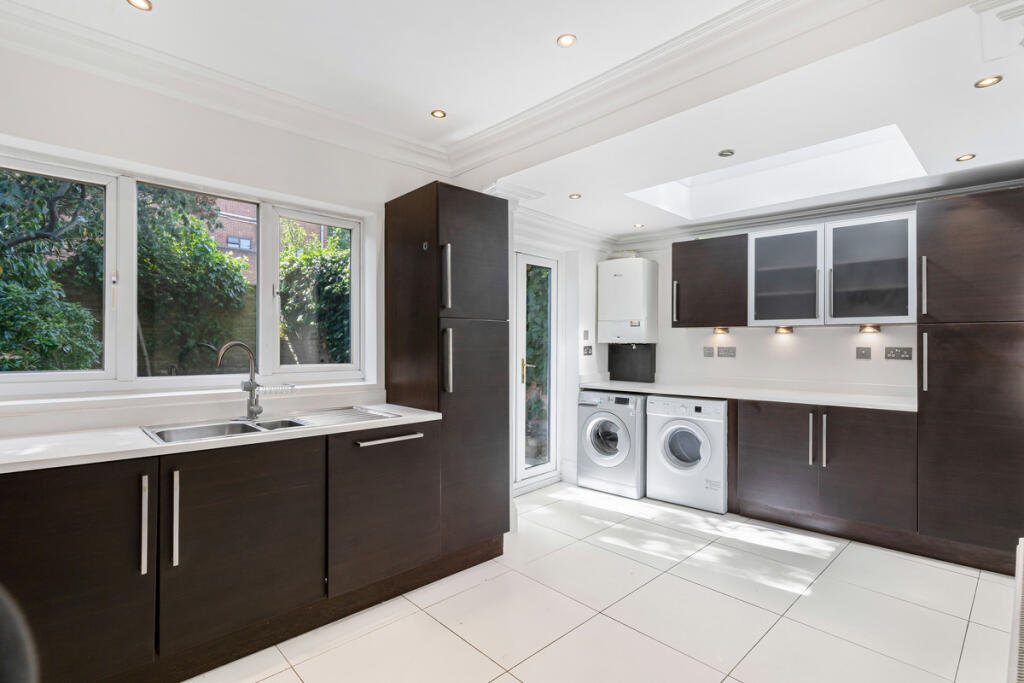 House in London, Hanwell - View 5