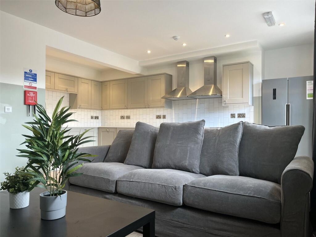 House in Bristol, Northville - View 4