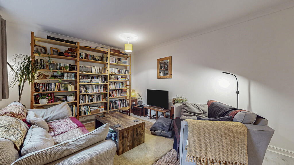 Kelvindale Gardens, Kelvindale - View 4