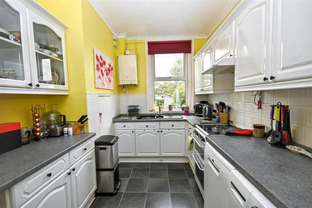 House in Brighton - View 3