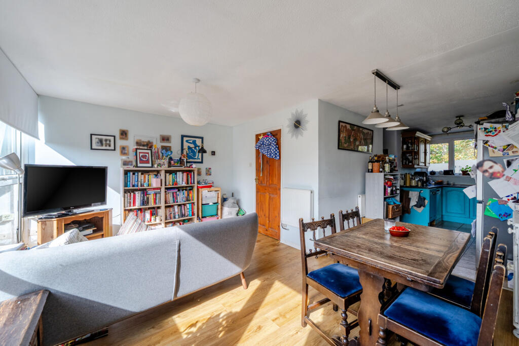 Apartment in London - More