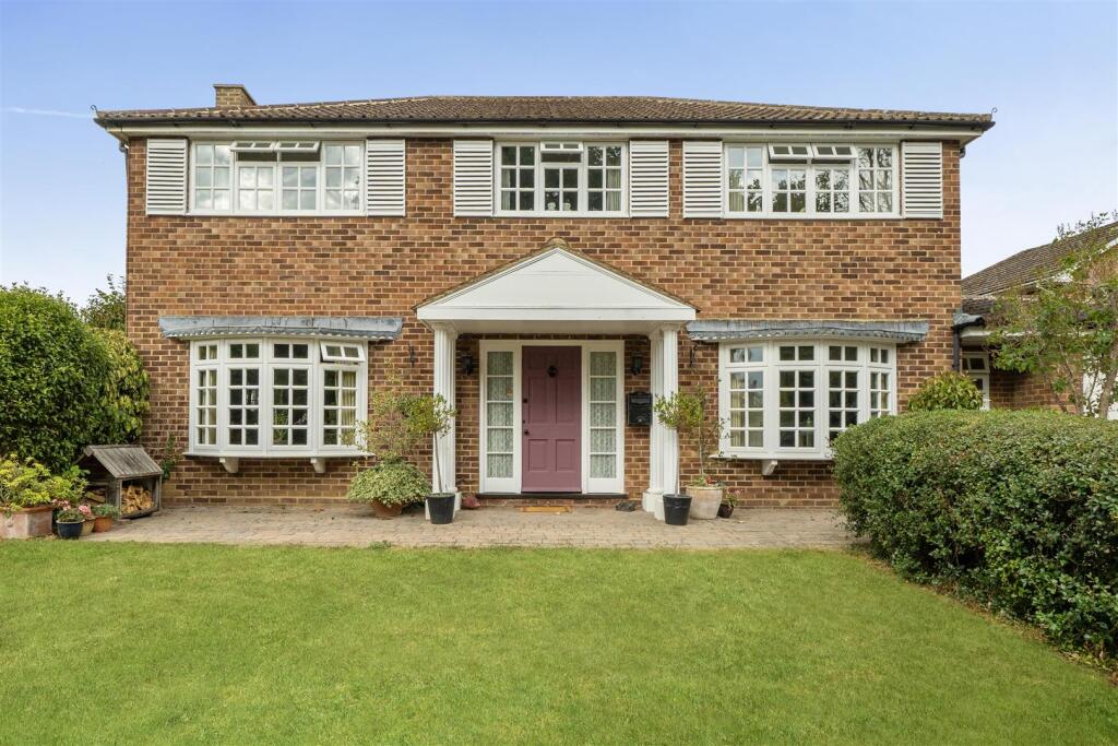 House in Wokingham, Emmbrook - View 4