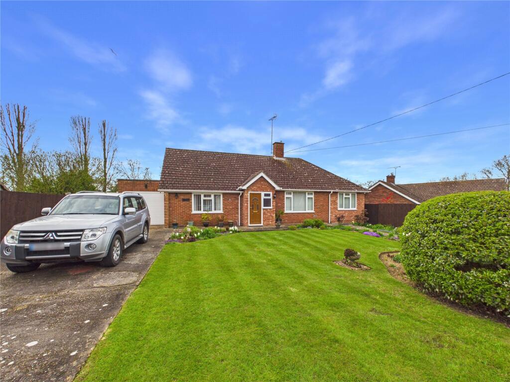 Main image of property: Larchwood Close, Ipswich, Suffolk, IP2