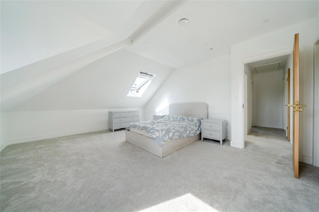 House in London, Goddington - More