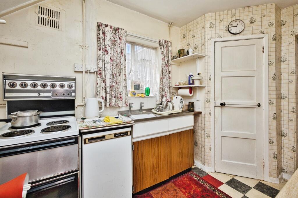 Wingate Avenue, Yeovil photo 5