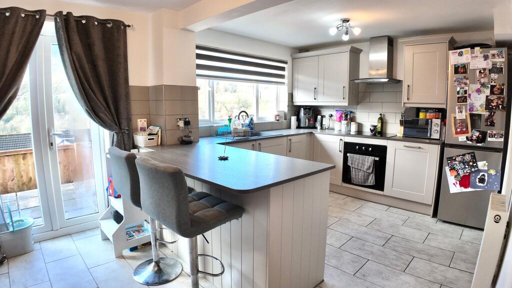 Main image of property: Commercial Road, Ynysddu, NP11