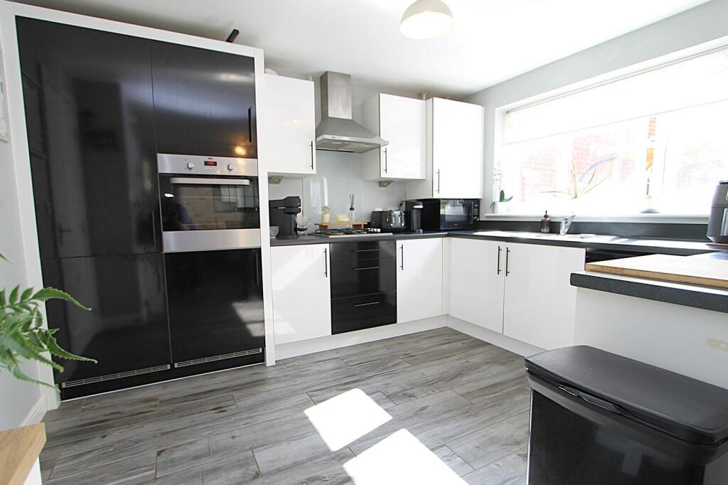 House in Dudley - View 5