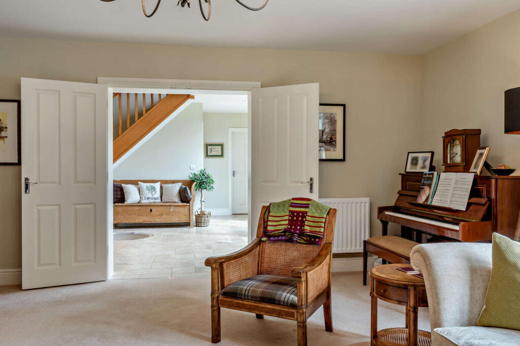 House in Peterborough, Luddington - More