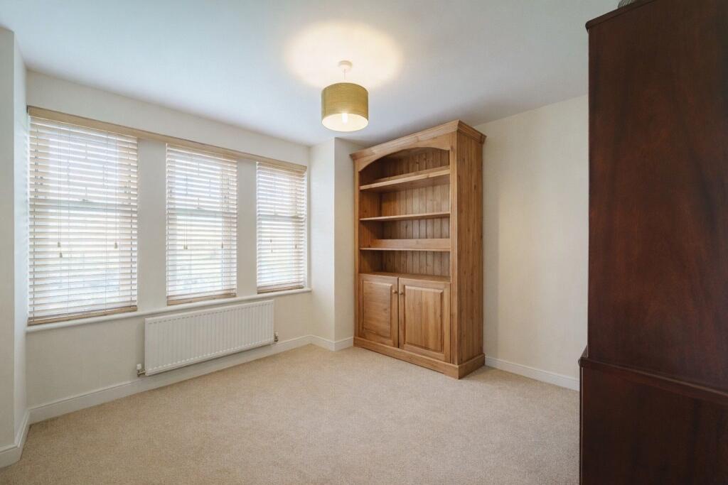 Pennard Close, Great Denham, Bedford photo 5