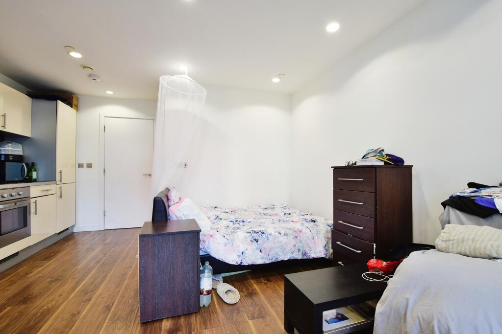 Apartment in Manchester - More