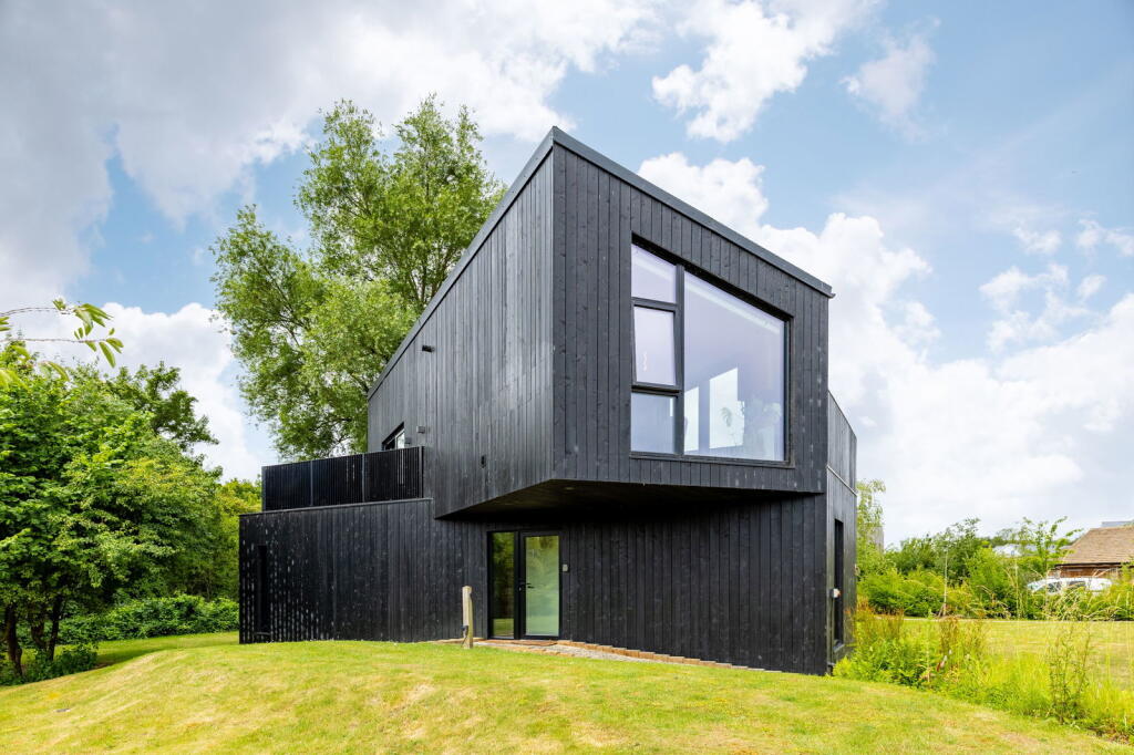 Main image of property: 1 Lakeshore Reserve, The Lower Mill Esttae