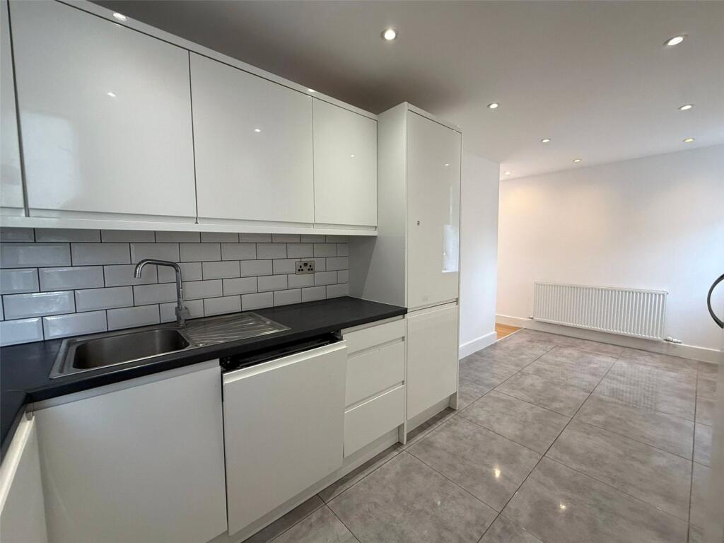 Main image of property: London Road, Bracknell, Berkshire, RG12