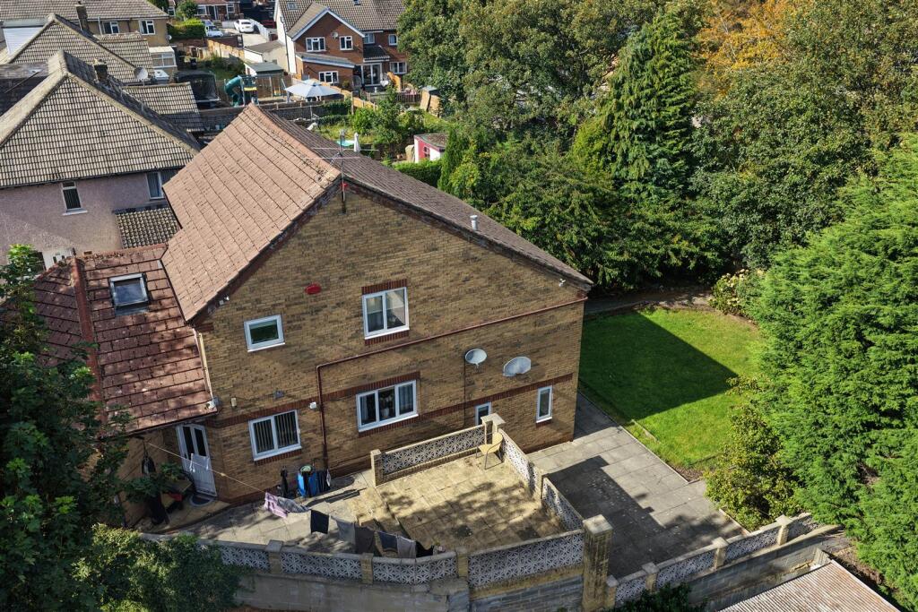 Highlands Close, Horton Bank Top, Bradford