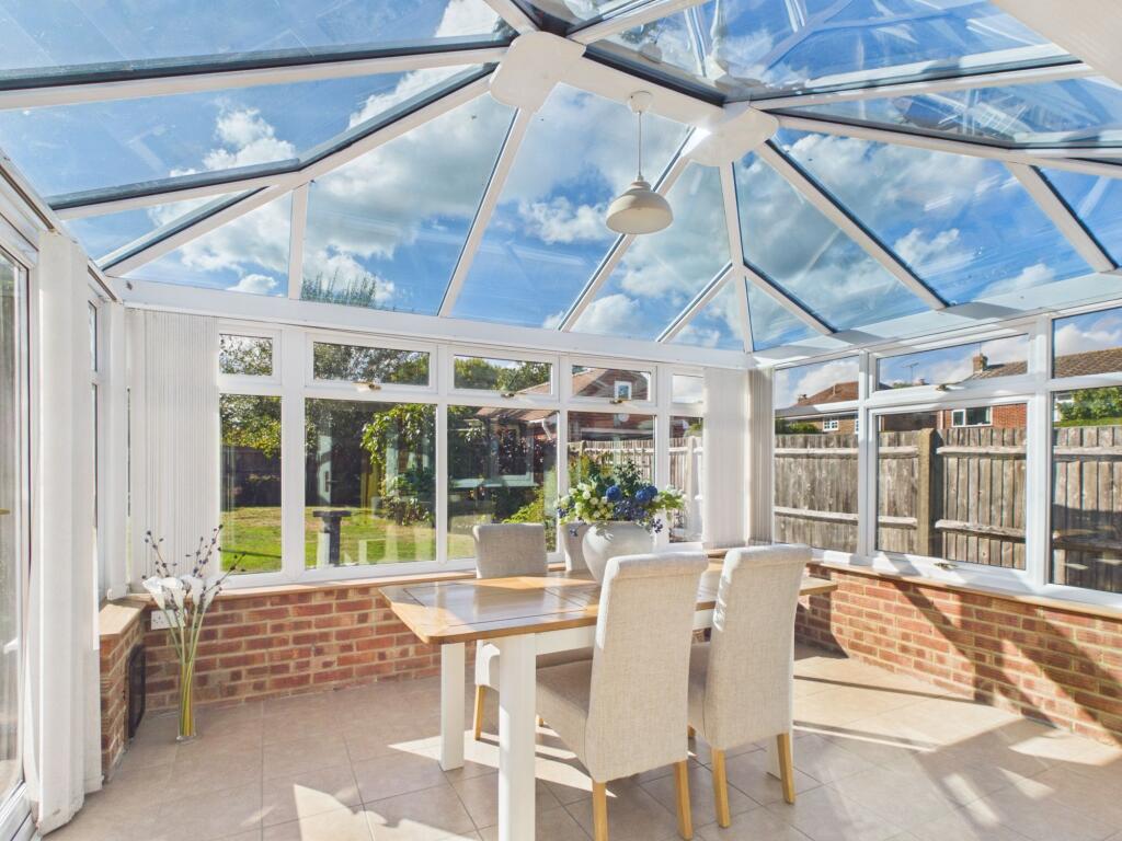 House in Basingstoke and Deane, Bramley - View 3