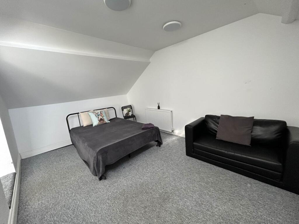 Main image of property: High Street, Banbury