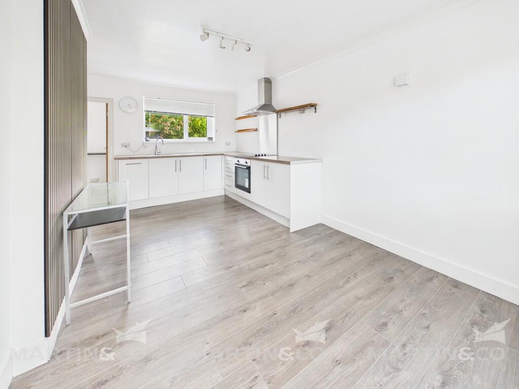 Glebe Road, Campsall photo 2