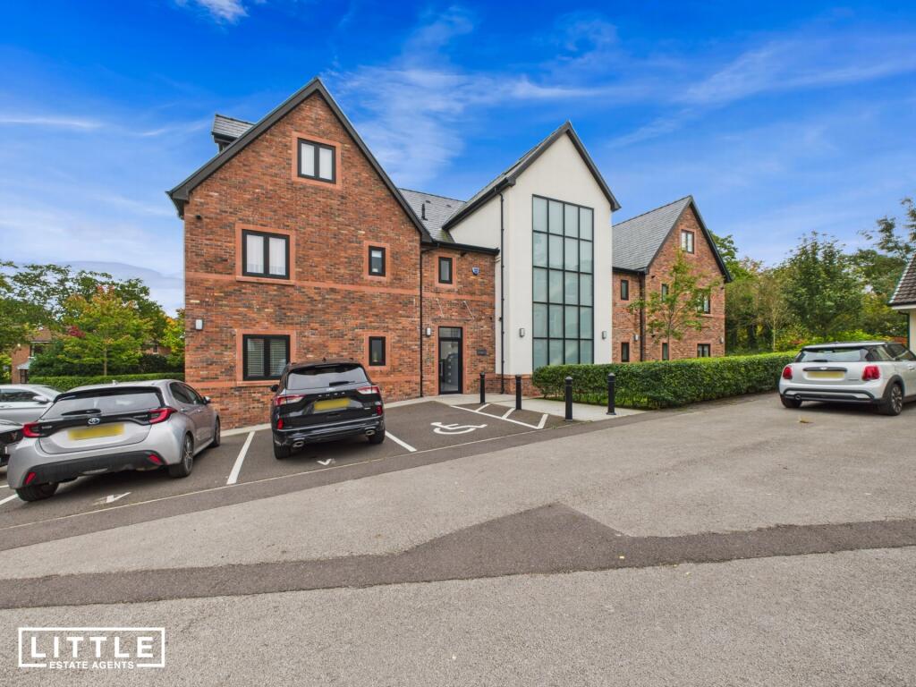2-bed flat on St. James Road, Rainhill, L35, £285,000