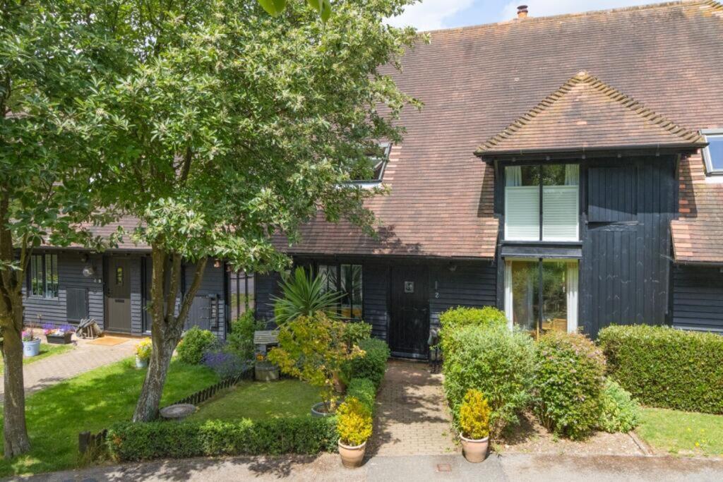 Main image of property: Homeside Farm, Canterbury, CT4