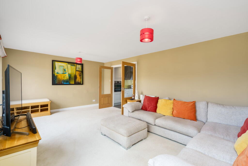 Ashford Green, Gamesley, Glossop, Derbyshire, SK13 0AA photo 4