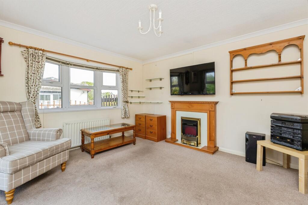 House in Torquay, Torbay - View 2