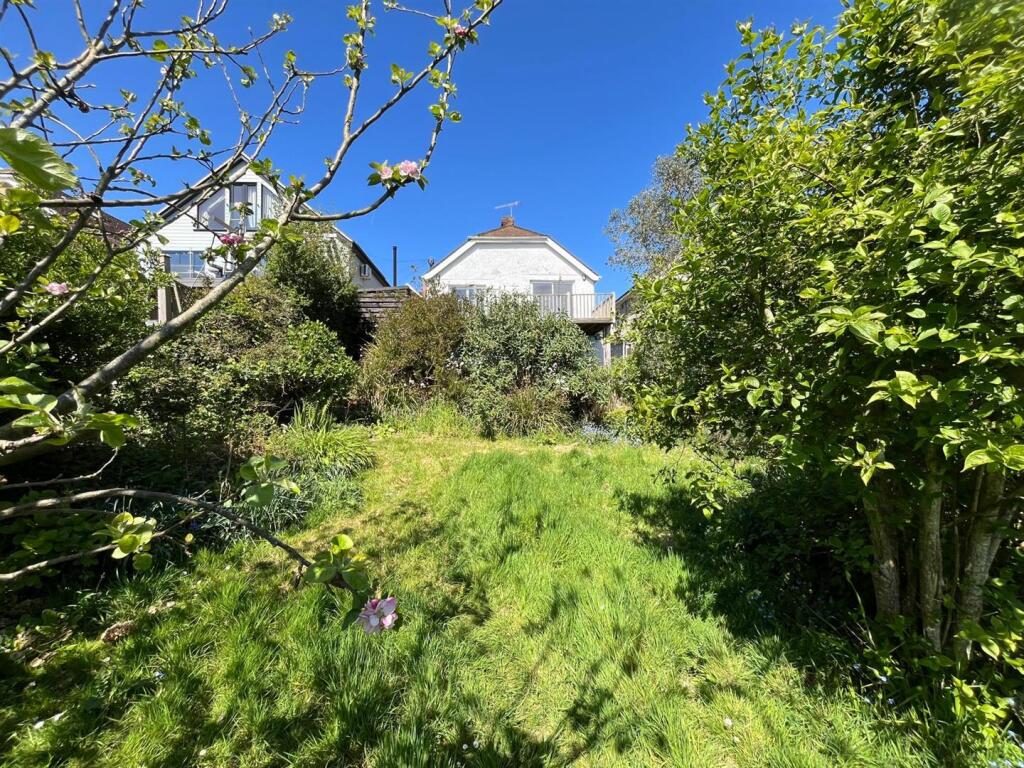 Fairlight Avenue, Hastings – další