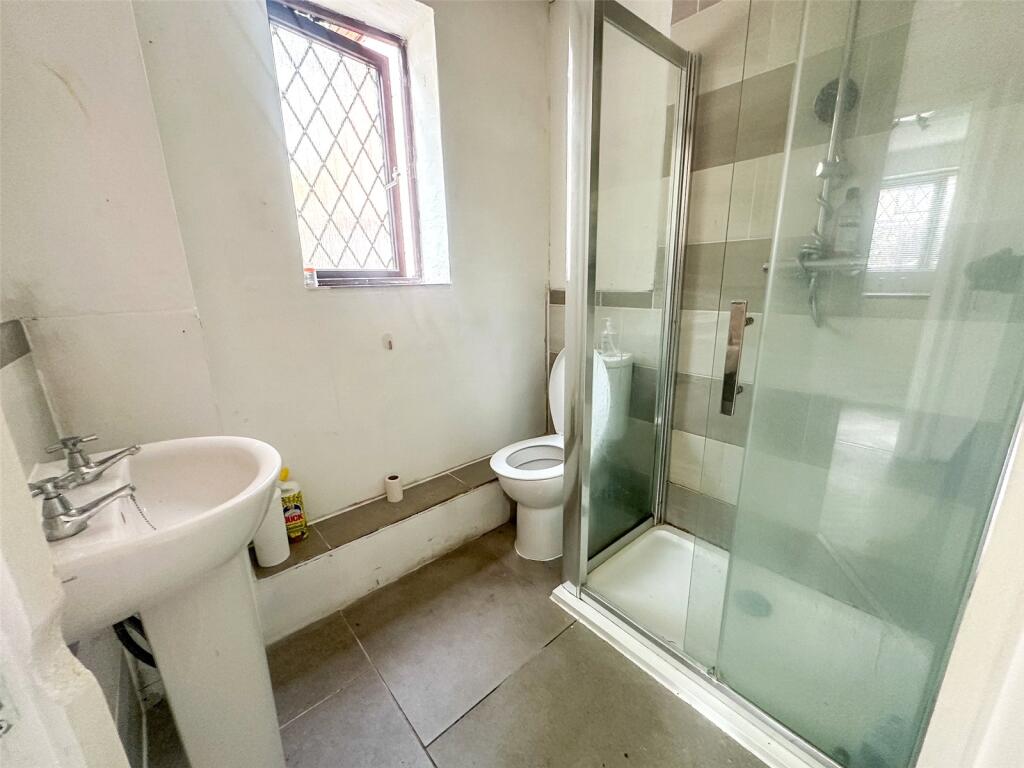 Thorpefield Close, Thorpe Hesley, Rotherham, South Yorkshire, S61 photo 4