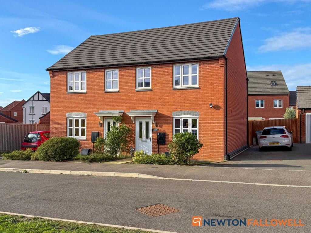 Main image of property: Raddle Way, Middlebeck, NG24