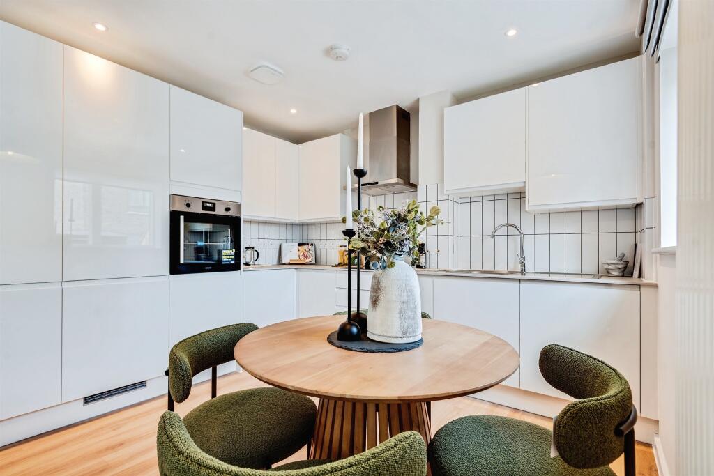 House in Swindon, South Swindon - View 3