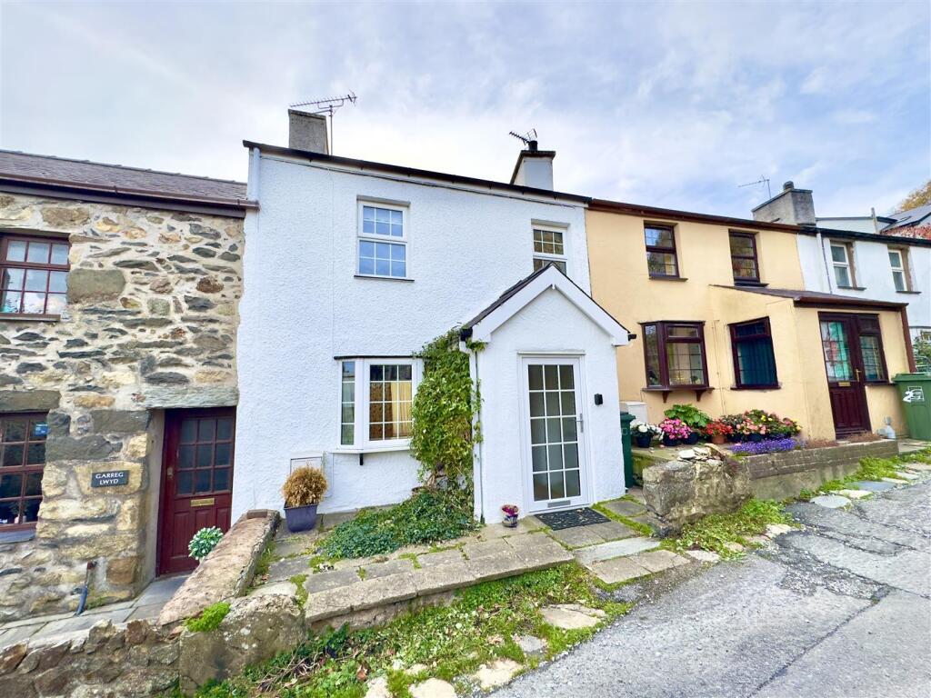 Main image of property: Baptist Square, Pwllheli