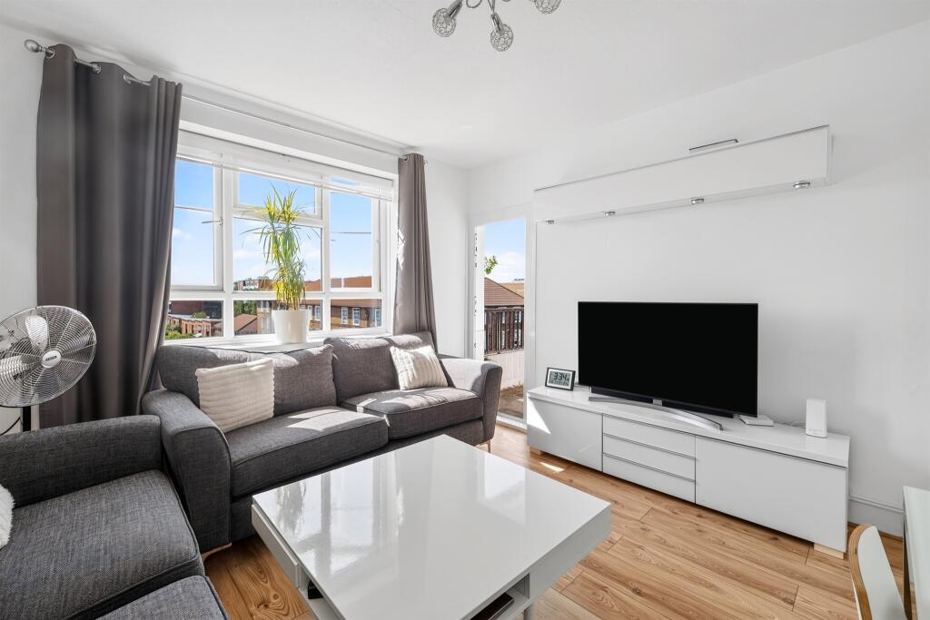 Apartment in London - View 2