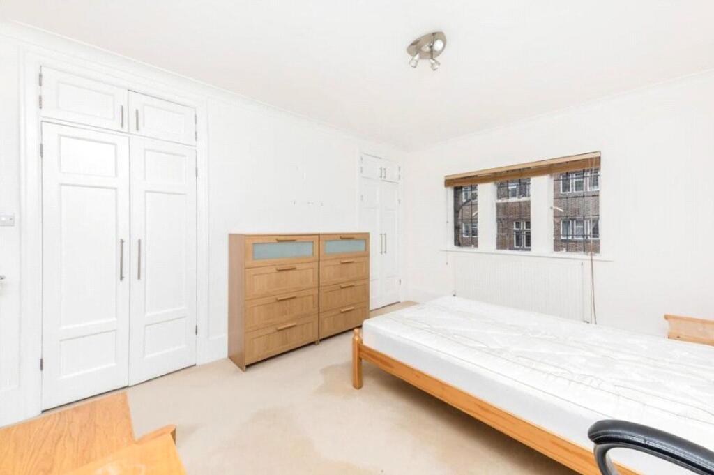 Apartment in London - View 3