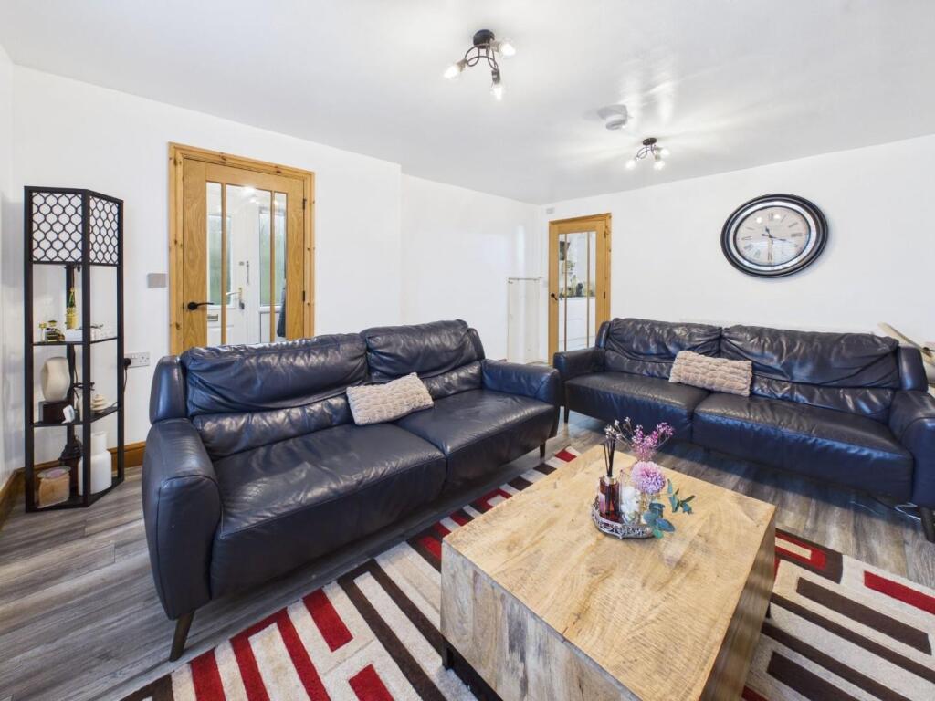 Gretna Way, Thurncourt, Leicester photo 4