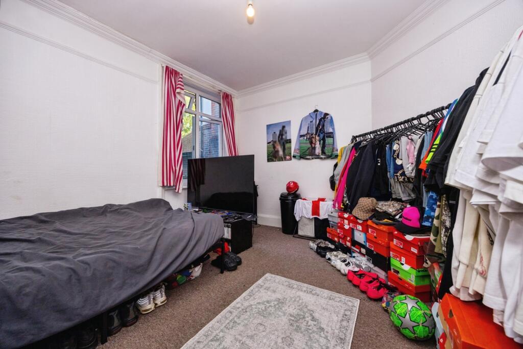 Apartment in Waverley, Crownpits, Godalming - View 5