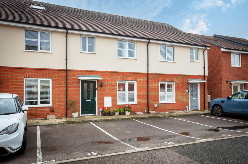 3-bed terraced on Legate Place, Clifton, Shefford, SG17, £350,000
