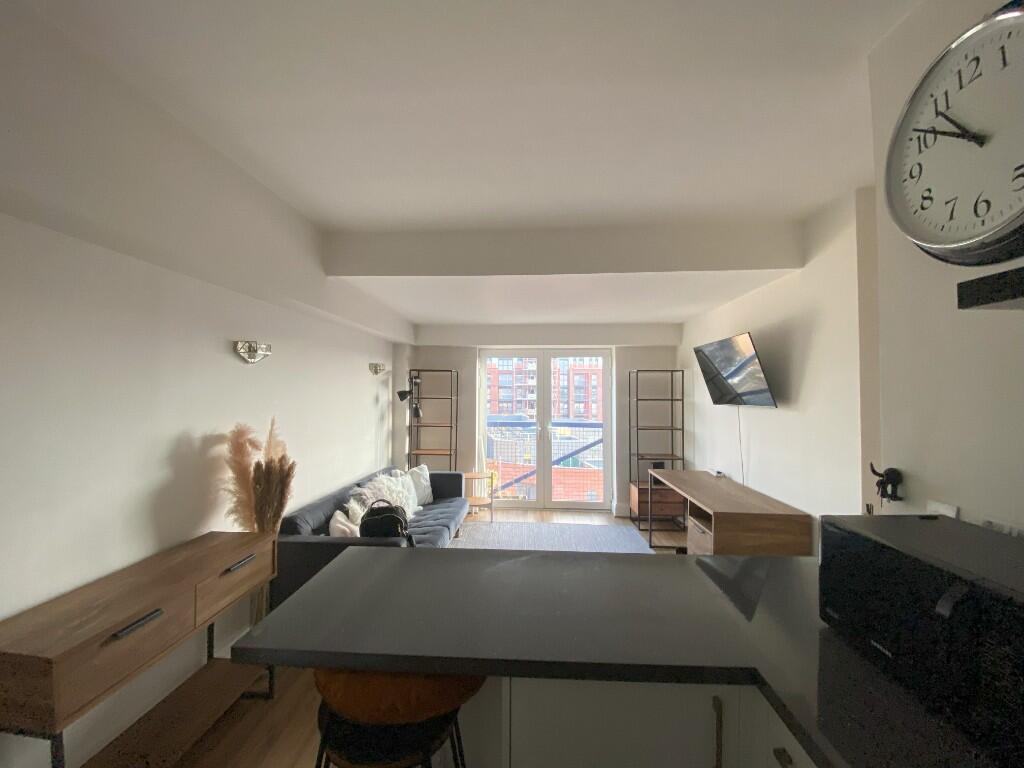 Apartment in Bristol - View 3