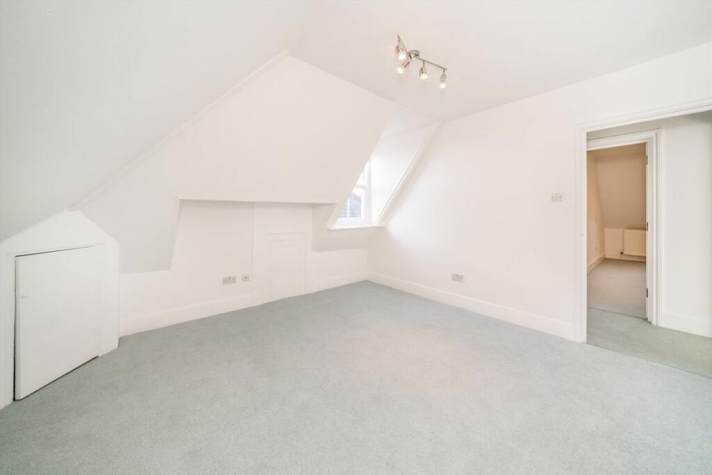 Apartment in London - More