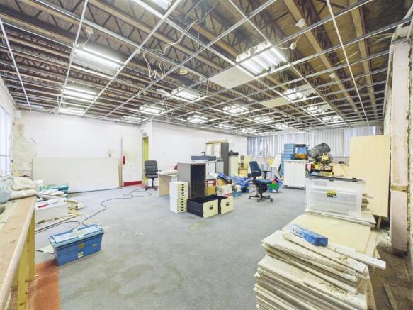 10 - Commercial Building for Auction, Kingswood, B
