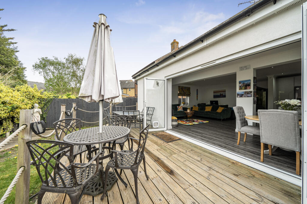 House in Gravesham, Kings Farm - View 4