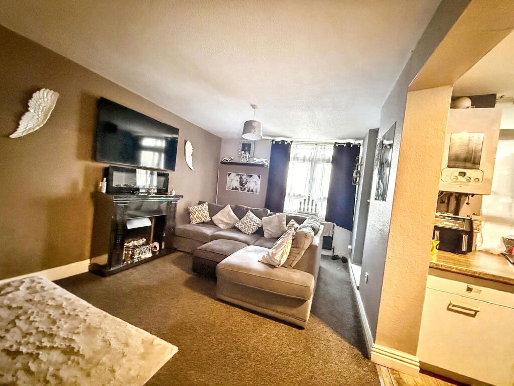 Apartment in Sunderland, Washington - View 2