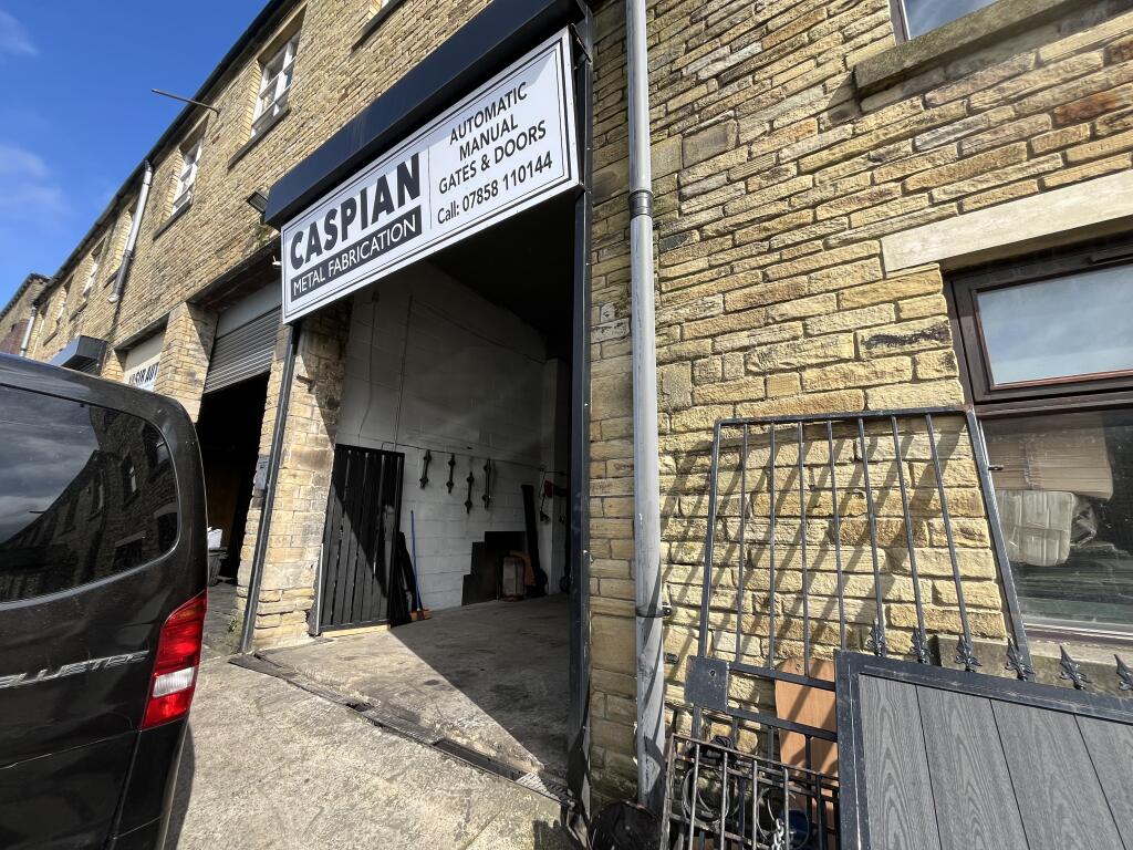 Unit 1 Slate House, Oakwood Court, City Road, Bradford, West Yorkshire BD8 8JY