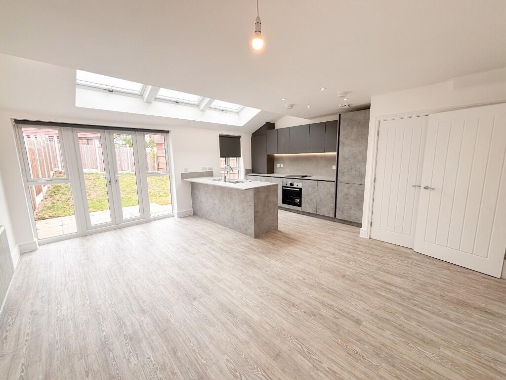 House in Milton Keynes, Shenley Brook End - View 2