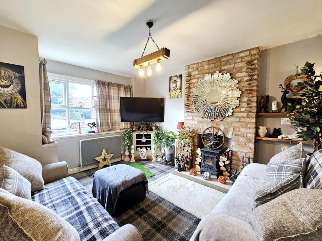 Greylands Park Avenue, Scarborough, North Yorkshire photo 2