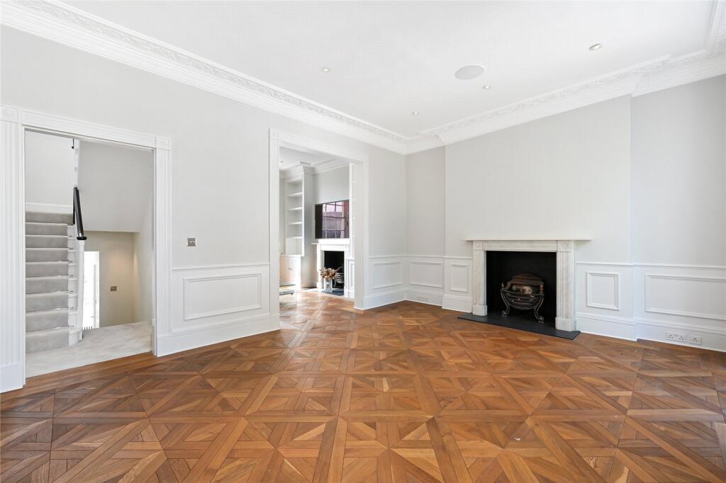 House in London, Royal Borough of Kensington and Chelsea - View 3