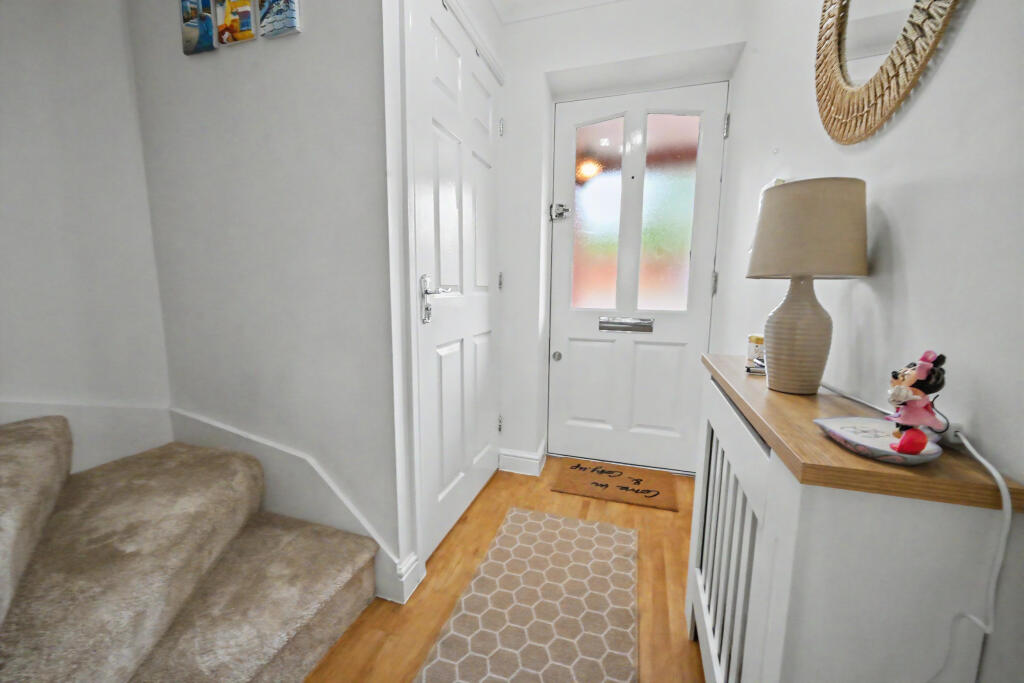 Mirbeck Close, Finchfield, Wolverhampton, WV3 - View 6