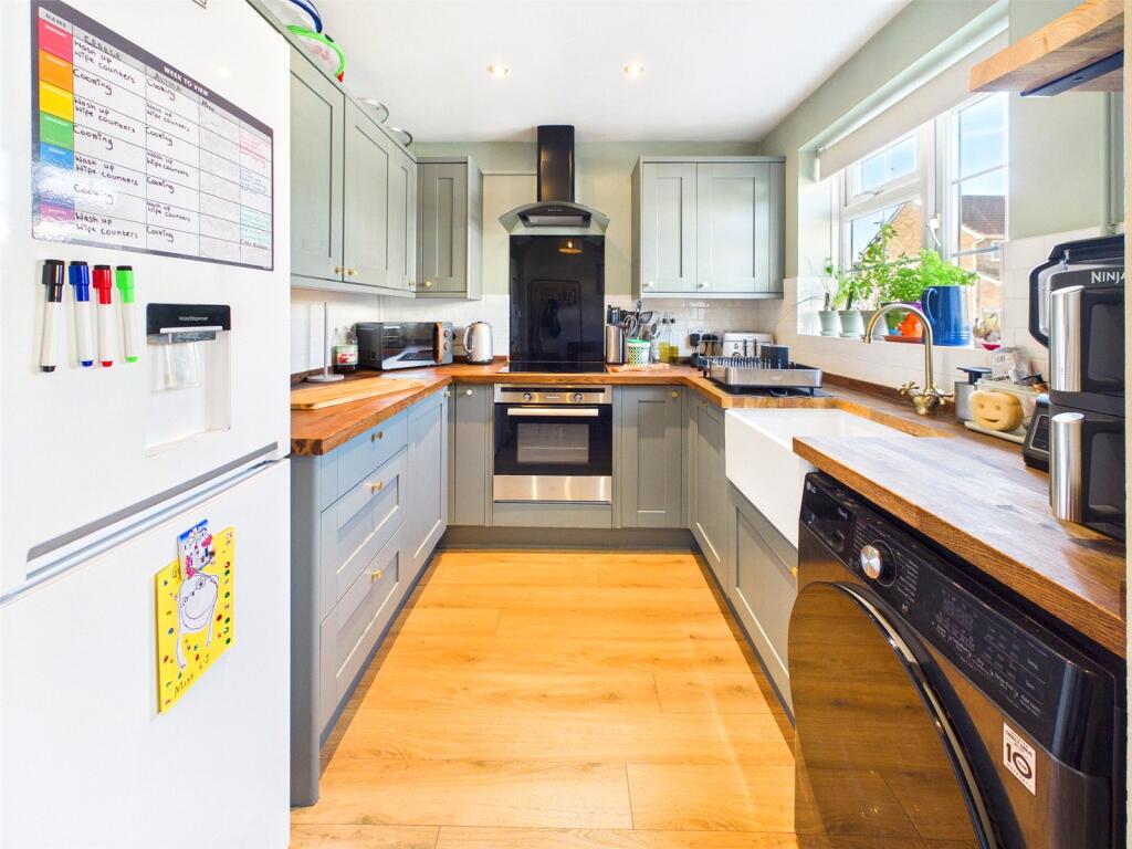 House in Newport - View 3