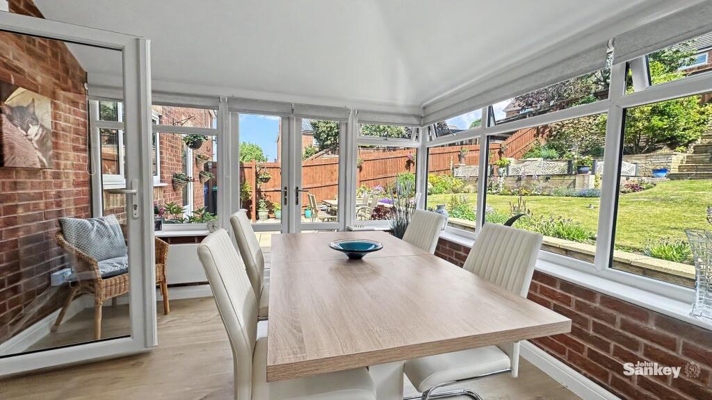 Halstead Close, Forest Town, NG19 photo 3