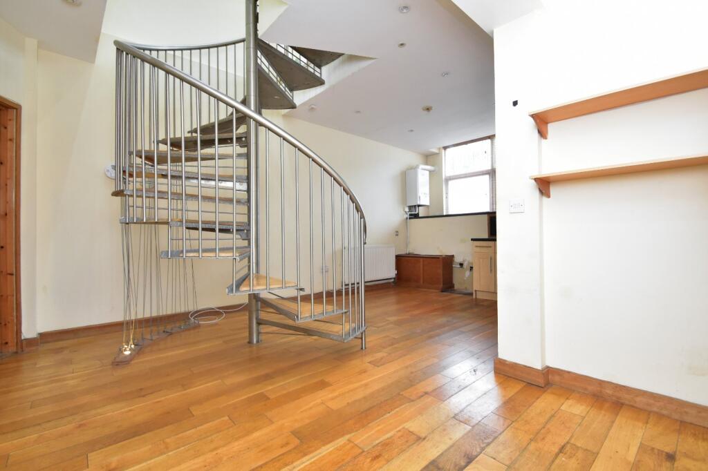 Apartment in Portsmouth - More