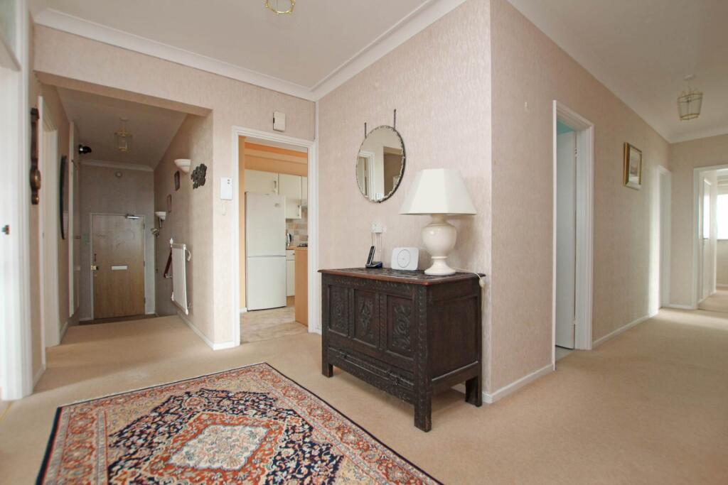 Apartment in Eastbourne, East Sussex - View 5