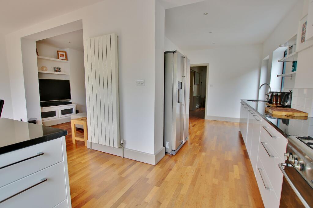 House in Southampton - View 5